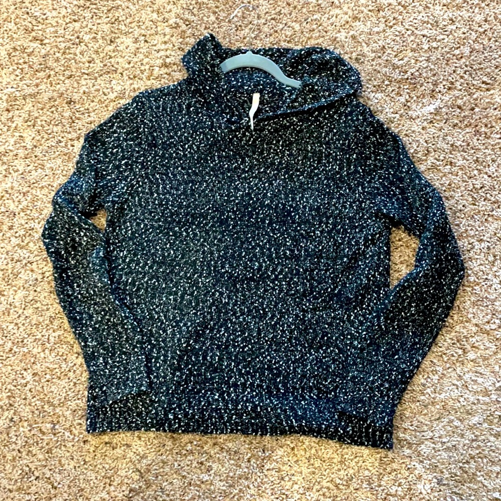 Hooded sweater
